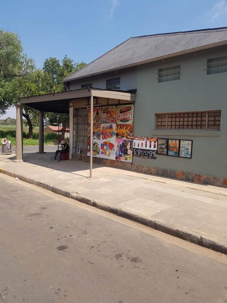 349  m² Commercial space in Brakpan Central photo number 1