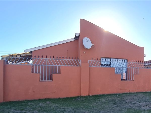 3 Bedroom House 3 Bedroom House