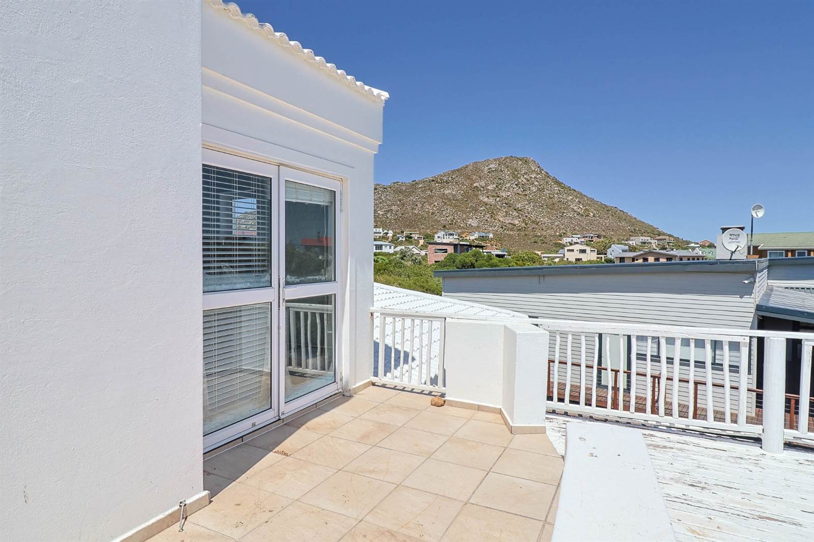 4 Bed House in Pringle Bay photo number 17