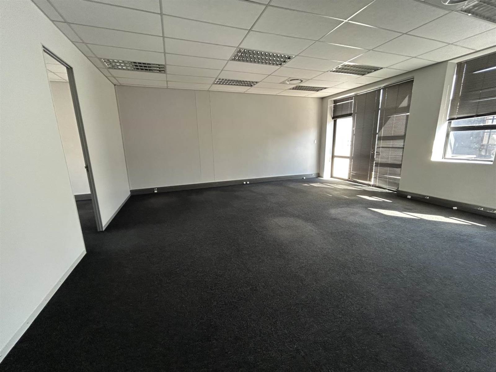 182  m² Office Space in Highveld photo number 1