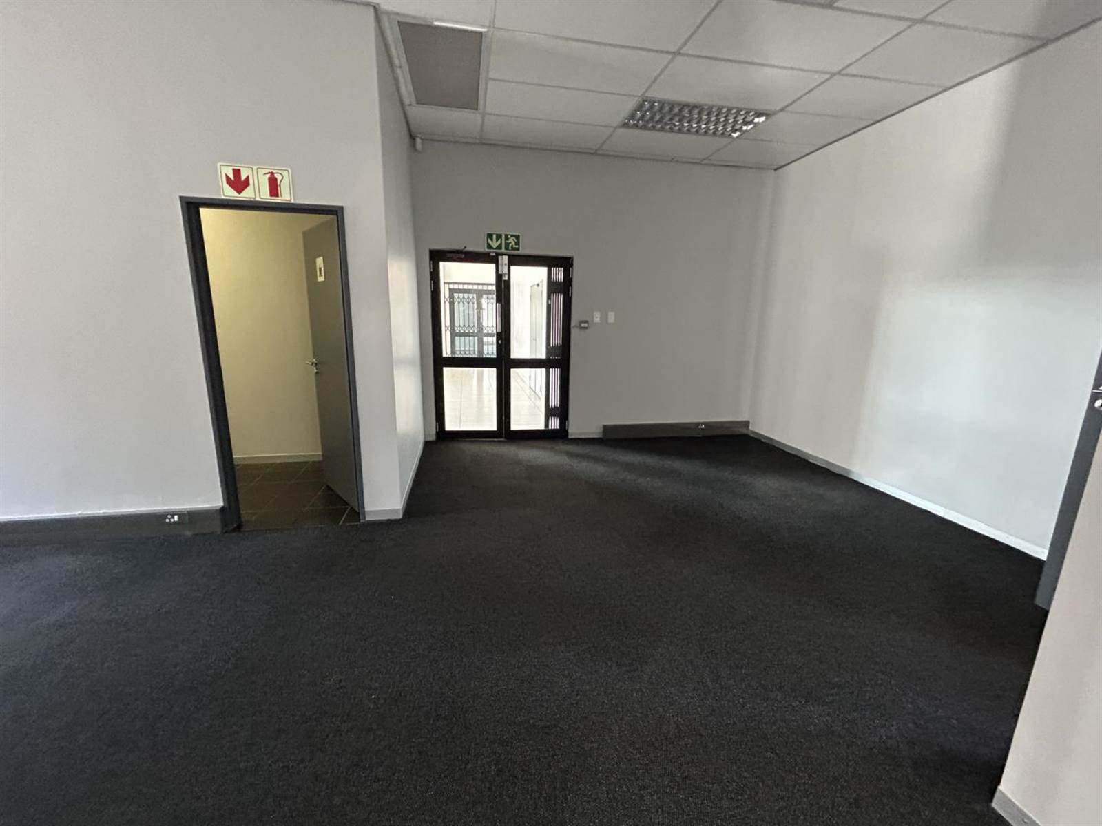 182  m² Office Space in Highveld photo number 8