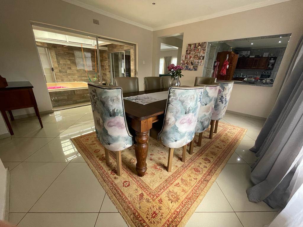 5 Bed House in Louis Trichardt photo number 16