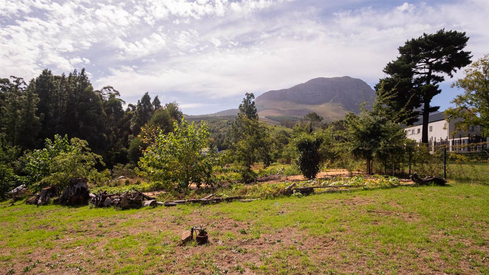 8385 m² Land available in Worlds View photo number 3