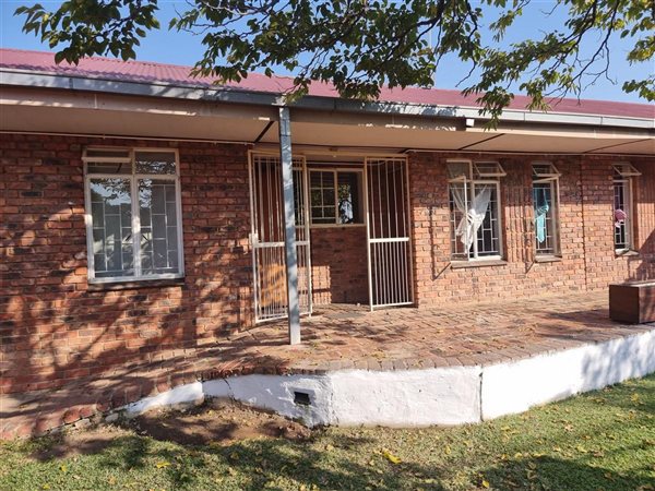 2 Bedroom Flat 2 Bedroom Flat