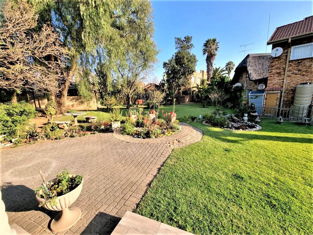 4 Bed House in Vaal Marina photo number 5