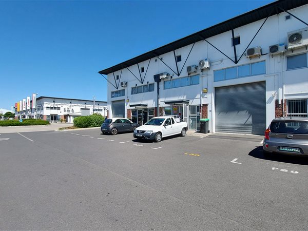 241  m² Commercial space