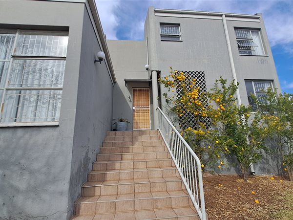 3 Bedroom Apartment 3 Bedroom Apartment