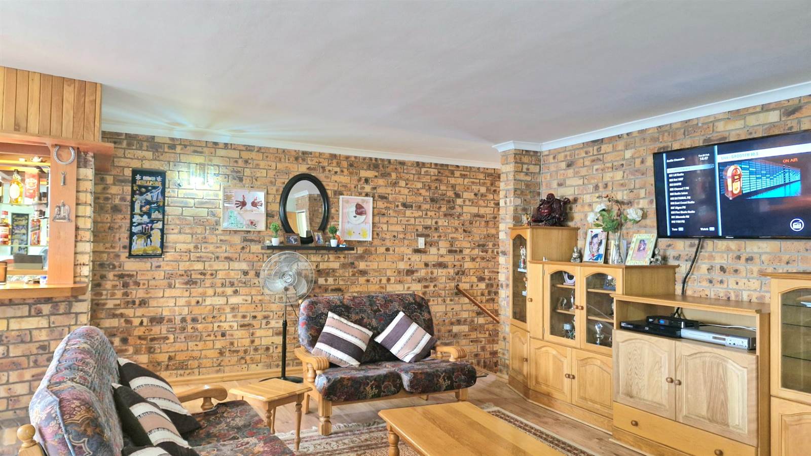 2 Bed Townhouse in The Wolds photo number 6