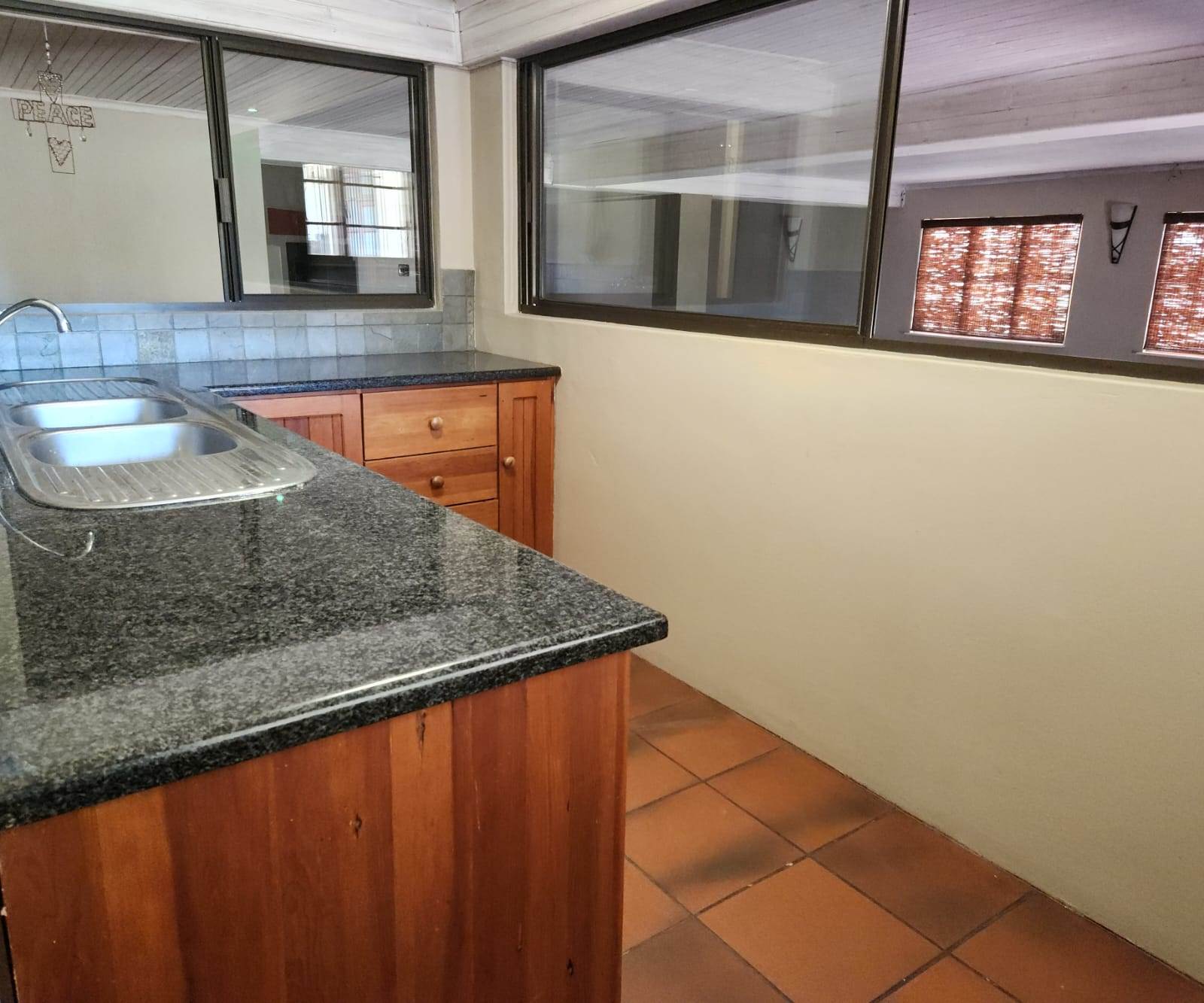 4 Bed House in Vredendal photo number 9