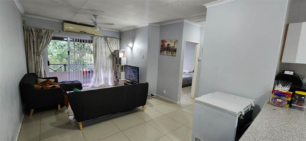 2 Bed Apartment in Carrington Heights photo number 2
