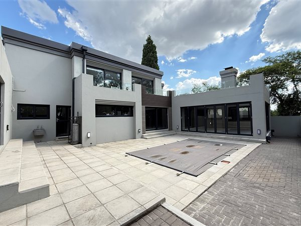 5 Bedroom House