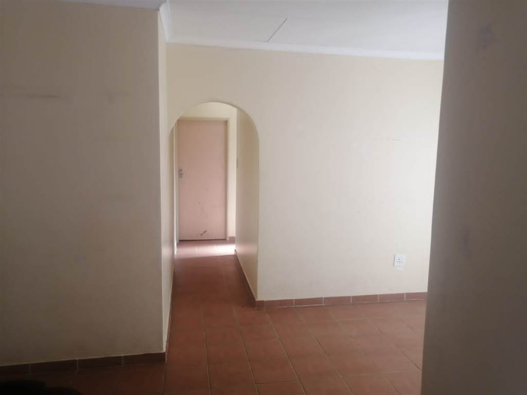 3 Bed House in Serala View photo number 6