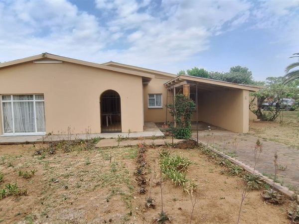 3 Bedroom House 3 Bedroom House