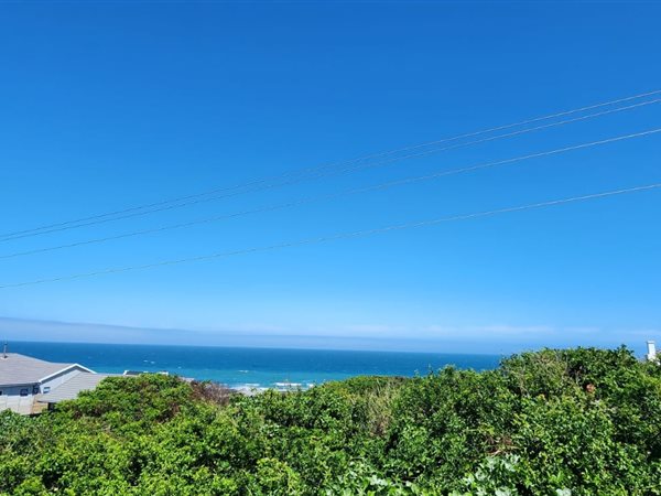 1487 m² Land available in Clarendon Marine