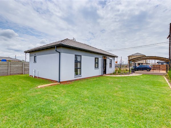3 Bedroom House 3 Bedroom House