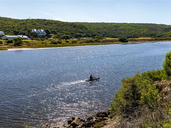 1090 m² Land available in Stilbaai