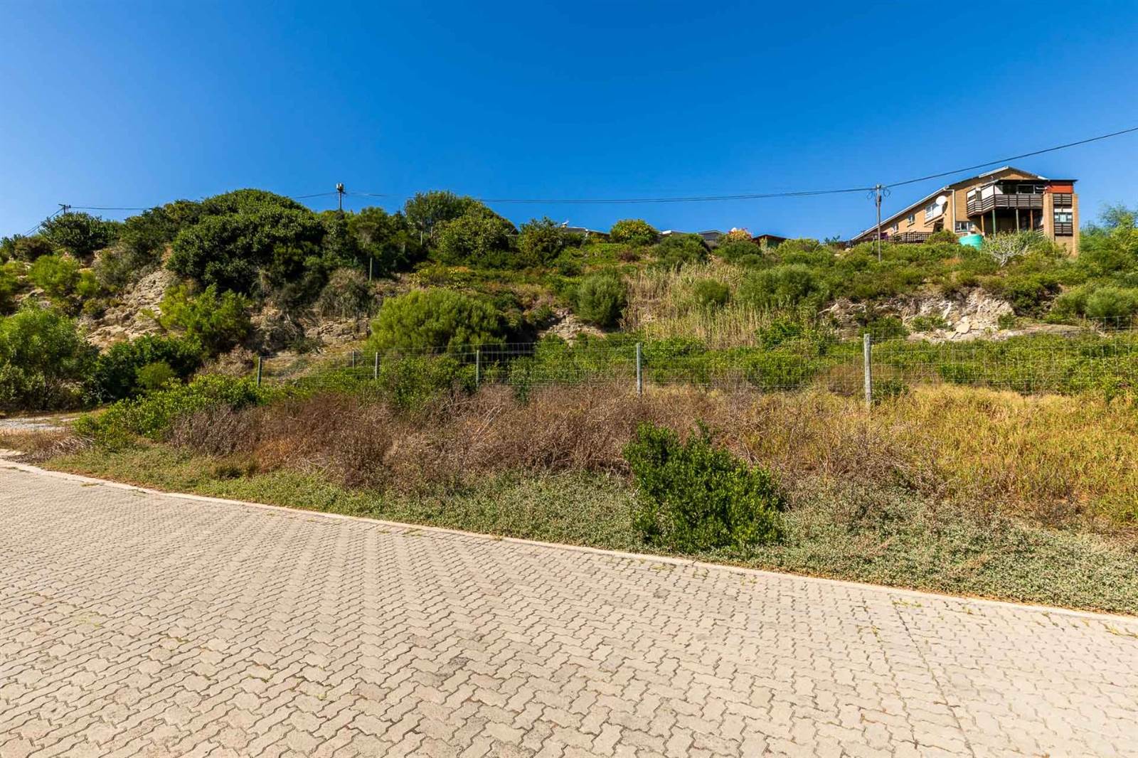1090 m² Land available in Stilbaai photo number 8