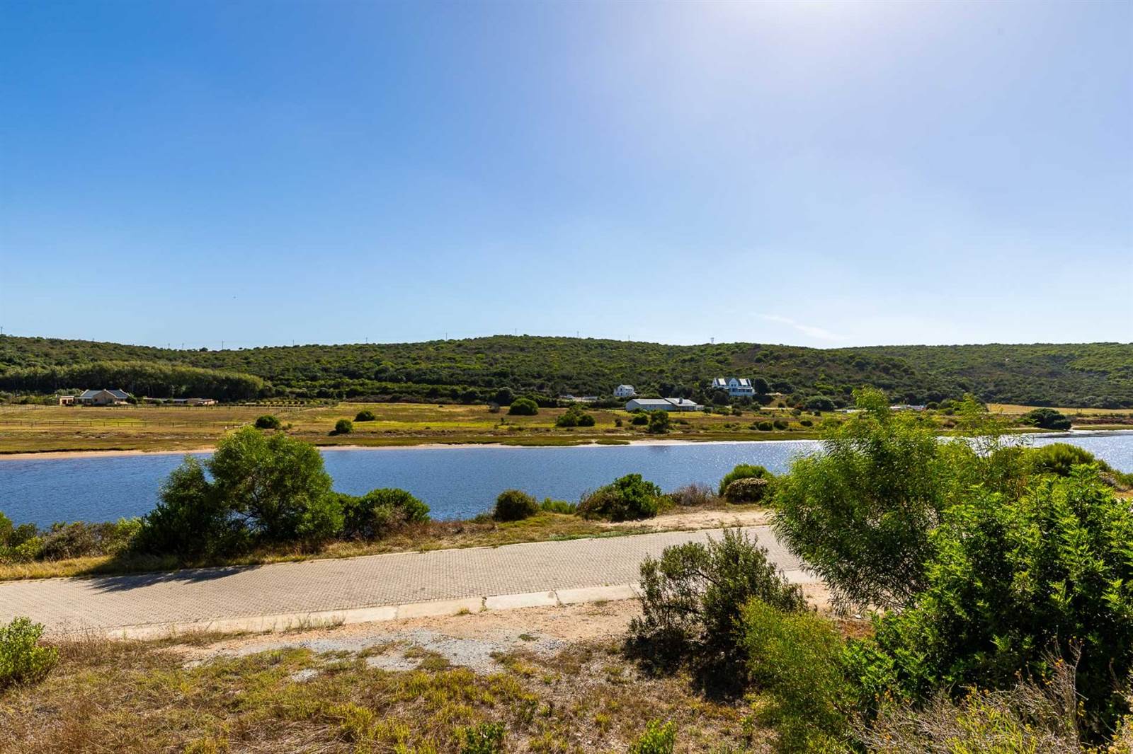 1090 m² Land available in Stilbaai photo number 18
