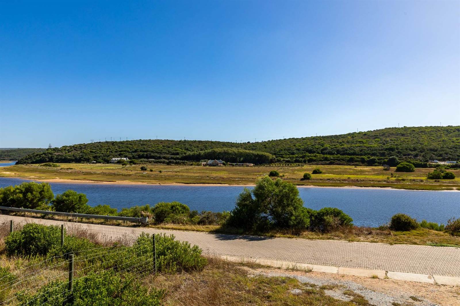 1090 m² Land available in Stilbaai photo number 16