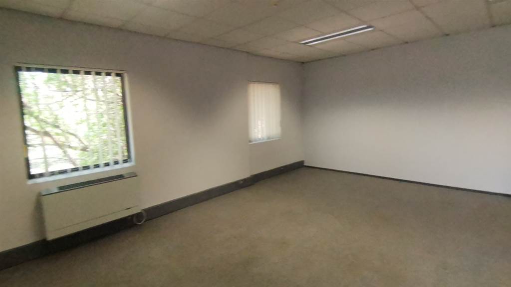 167.7  m² Commercial space in Parktown photo number 16