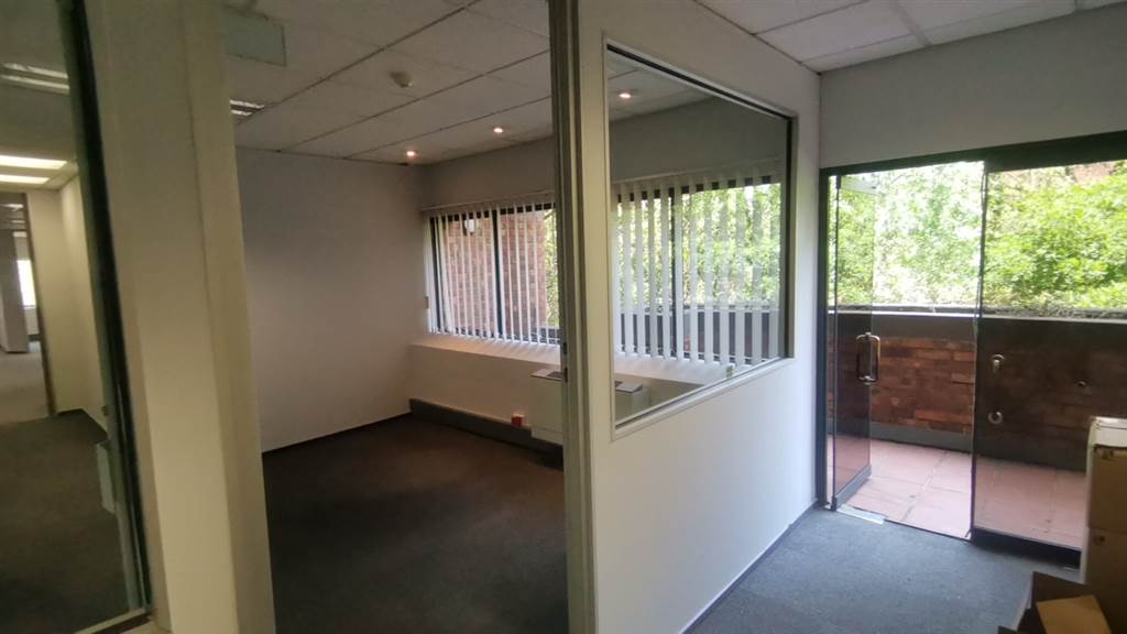 167.7  m² Commercial space in Parktown photo number 3