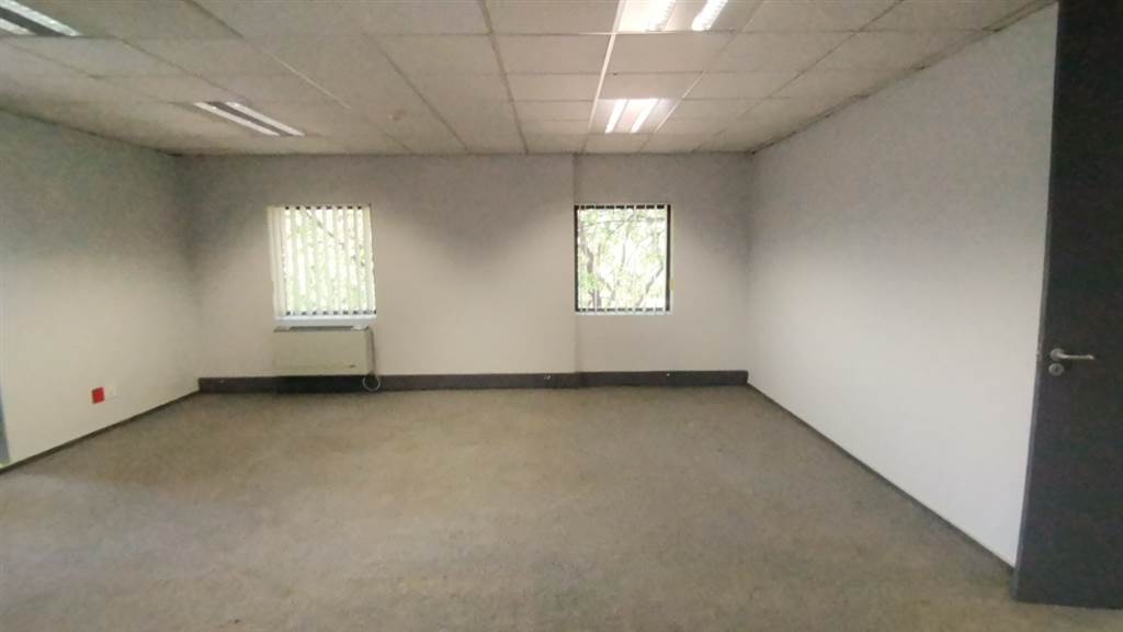 167.7  m² Commercial space in Parktown photo number 12