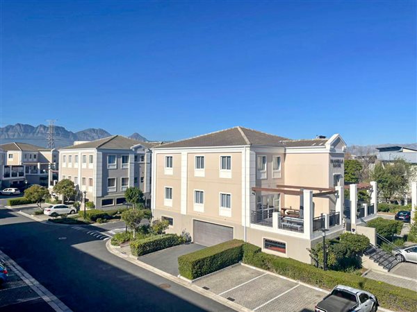 99 m² Commercial space 99 m² Commercial space
