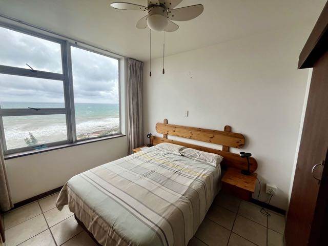 3 Bed Apartment in Scottburgh Central photo number 2