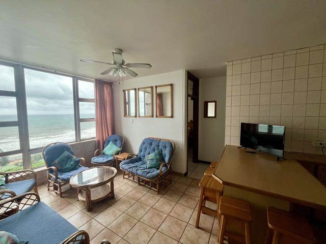 3 Bed Apartment in Scottburgh Central photo number 6