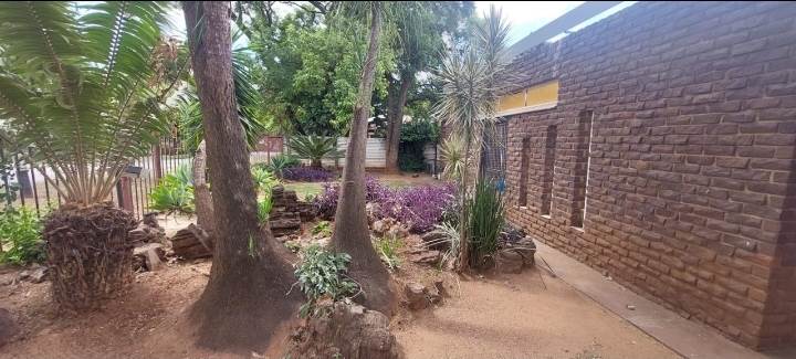 4 Bed House in Pretoria Gardens photo number 16