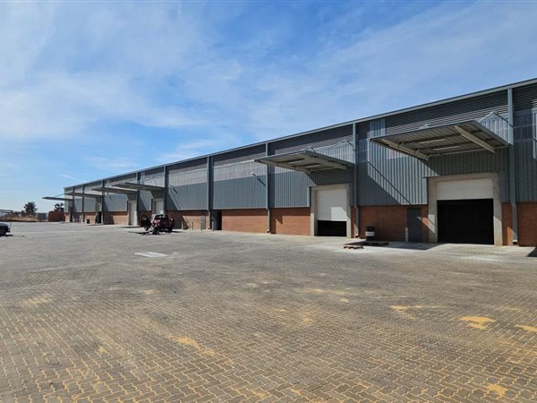 605  m² Industrial space