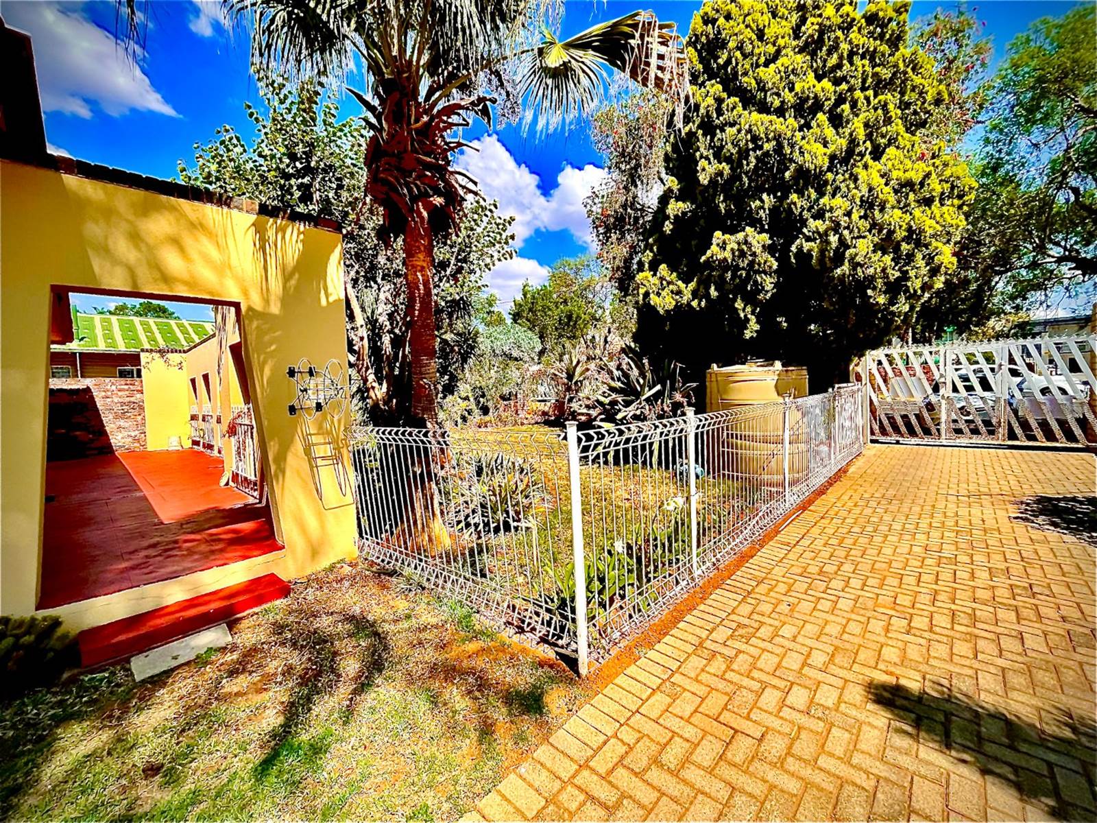 4 Bed House in Polokwane Central photo number 3