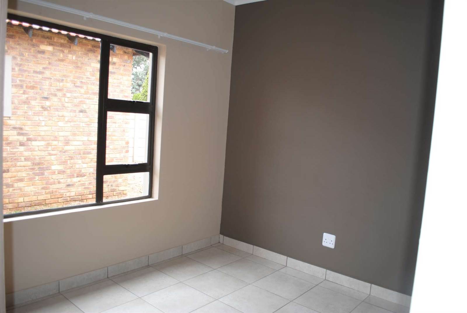 3 Bed Townhouse in Riversdale photo number 18