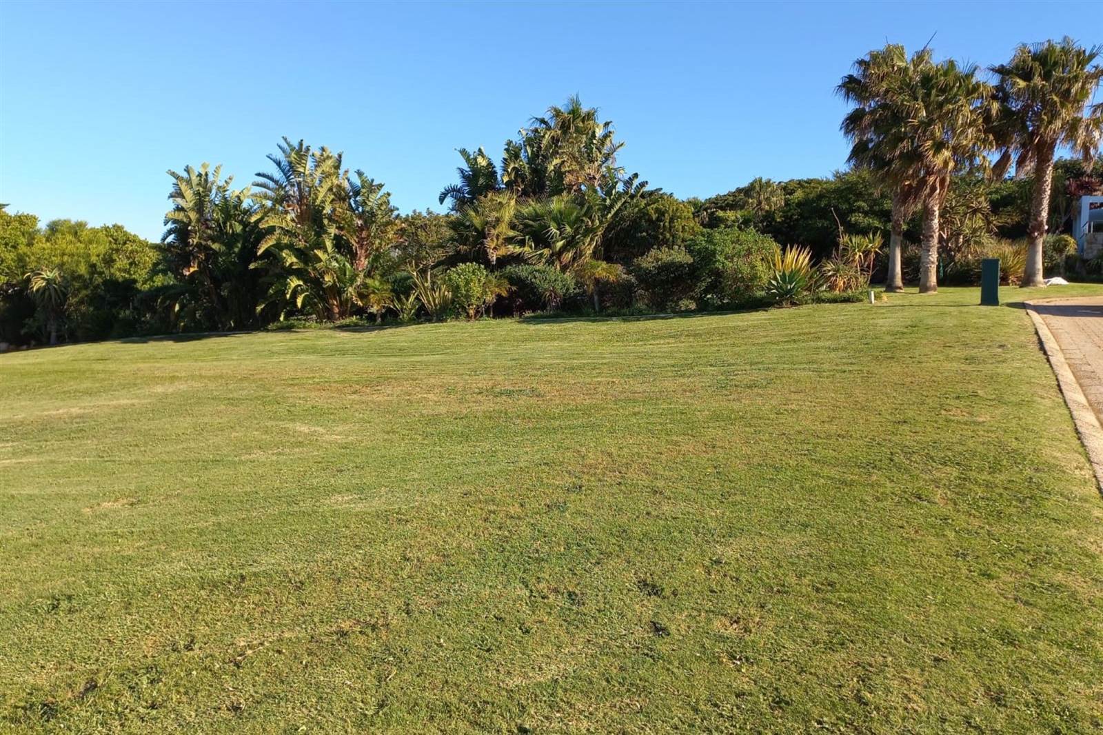 751 m² Land available in St Francis Bay photo number 5