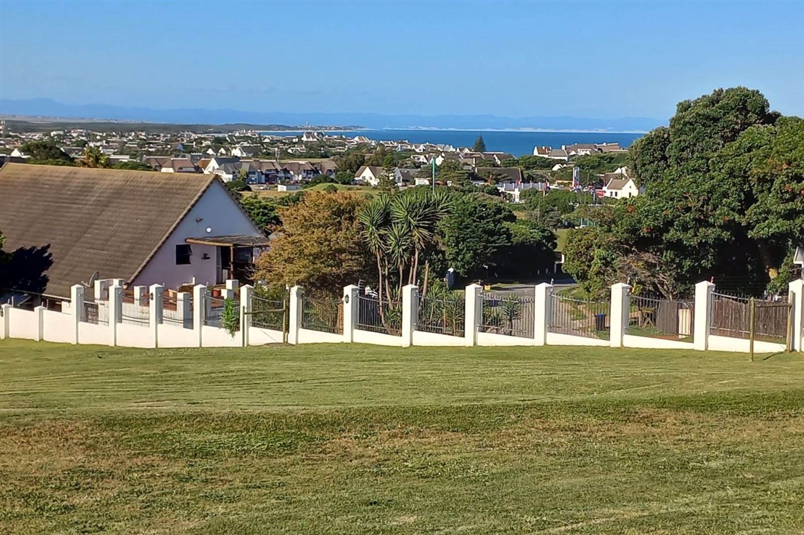 751 m² Land available in St Francis Bay photo number 4
