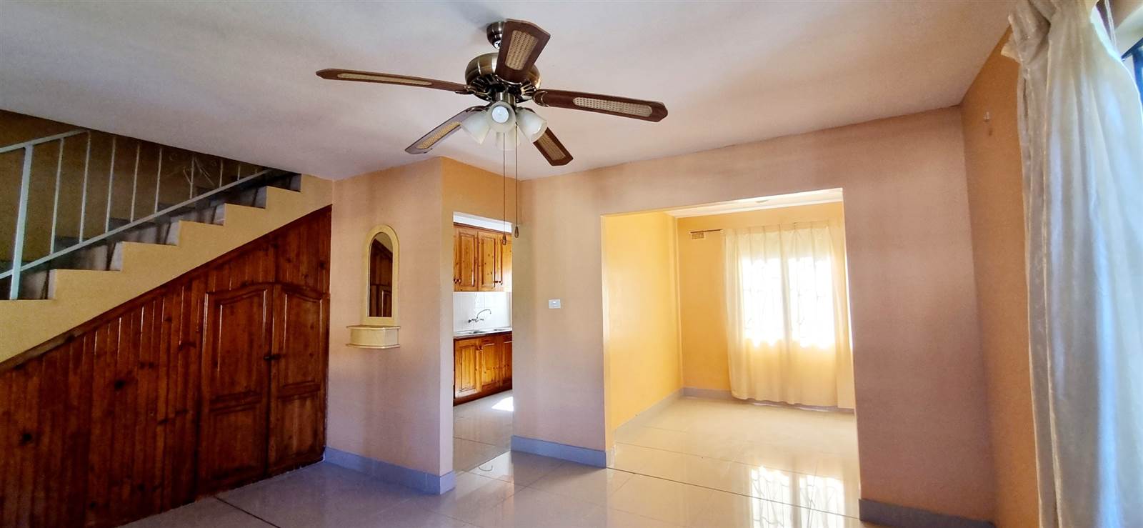 2 Bed Townhouse in Tongaat Central photo number 4