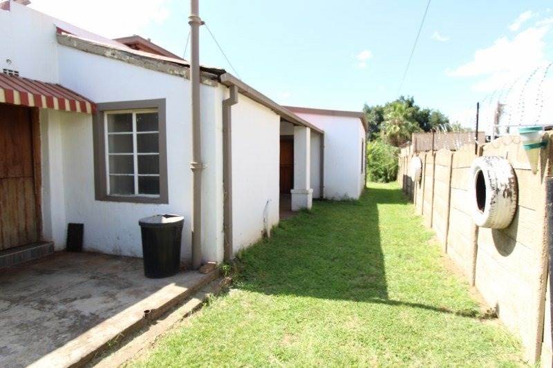 3 Bed House in Potchefstroom Central photo number 18