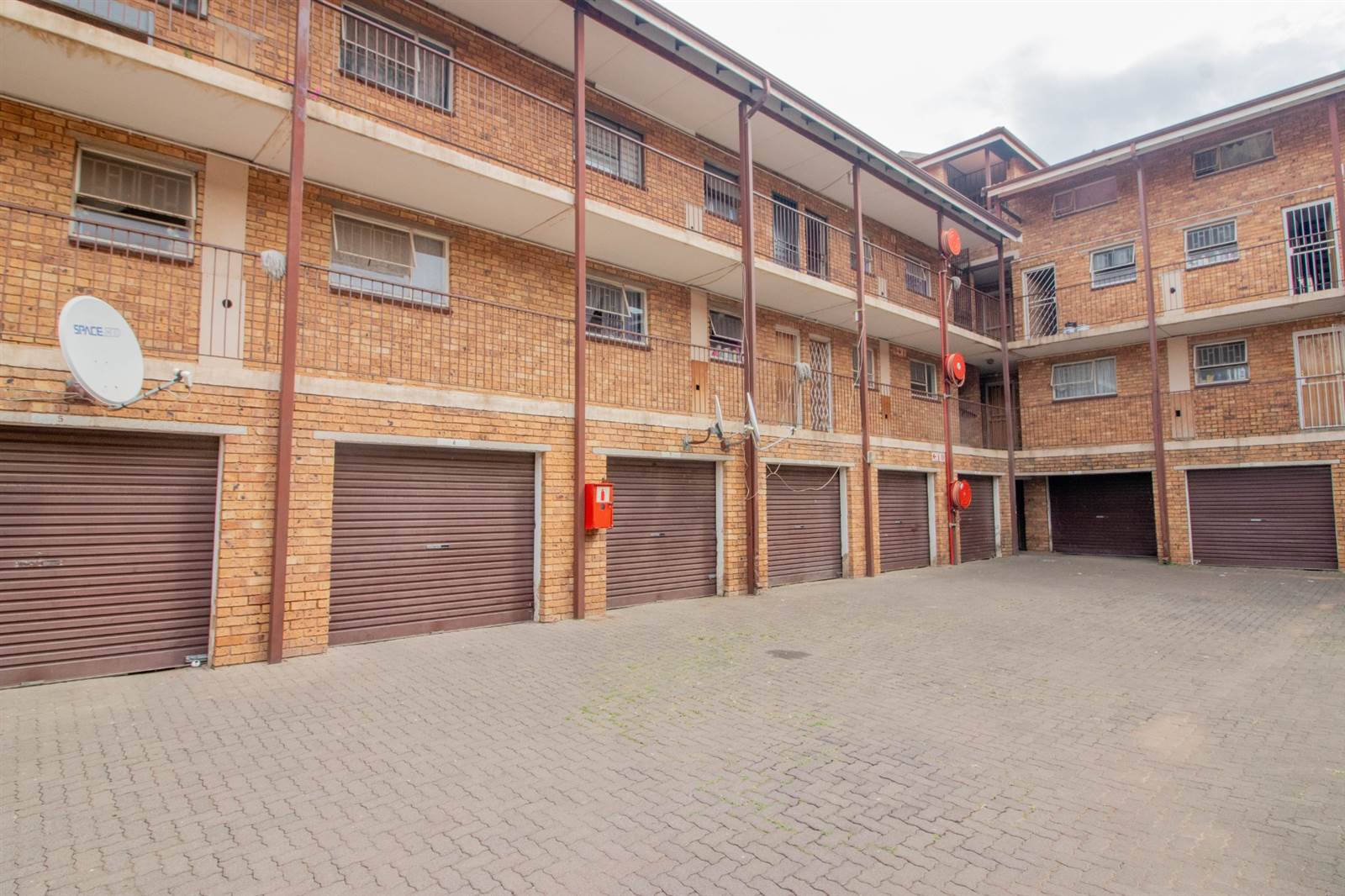 2 Bed House in Kempton Park Central photo number 11
