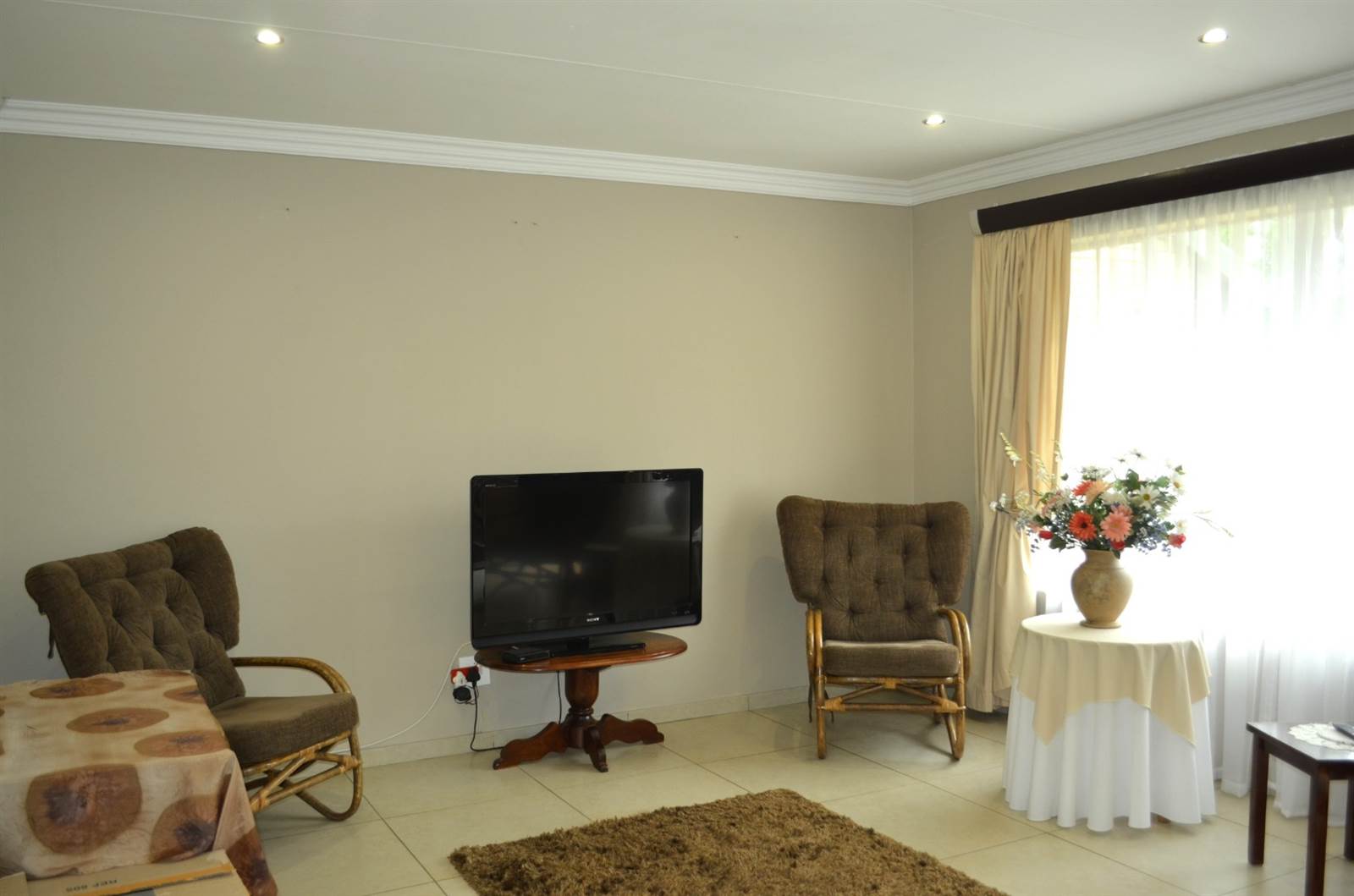 2 Bed Townhouse in Wapadrand photo number 16
