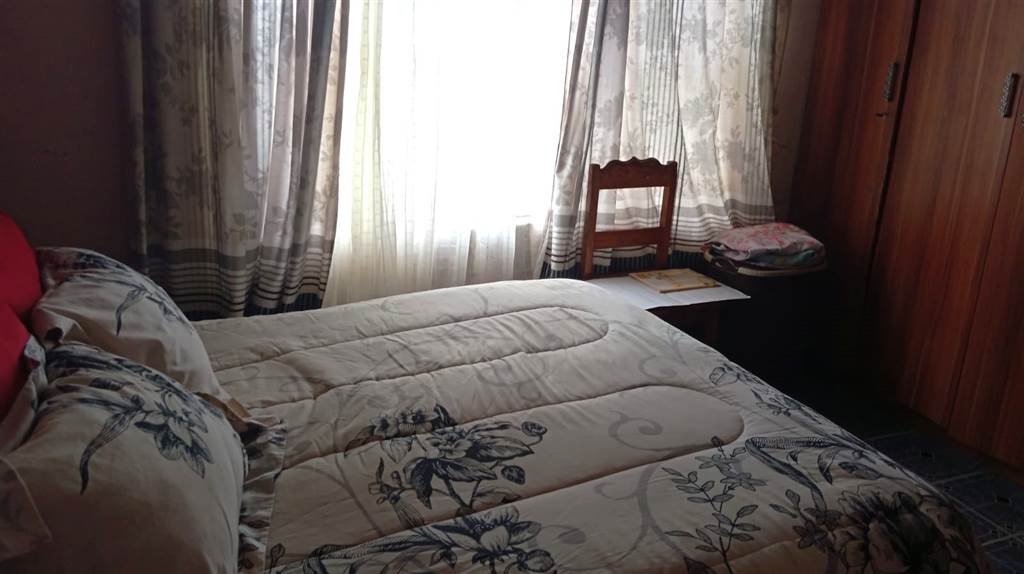 2 Bed House in Mdantsane photo number 10