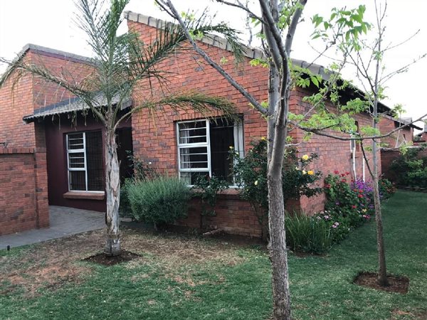 3 Bedroom Townhouse 3 Bedroom Townhouse