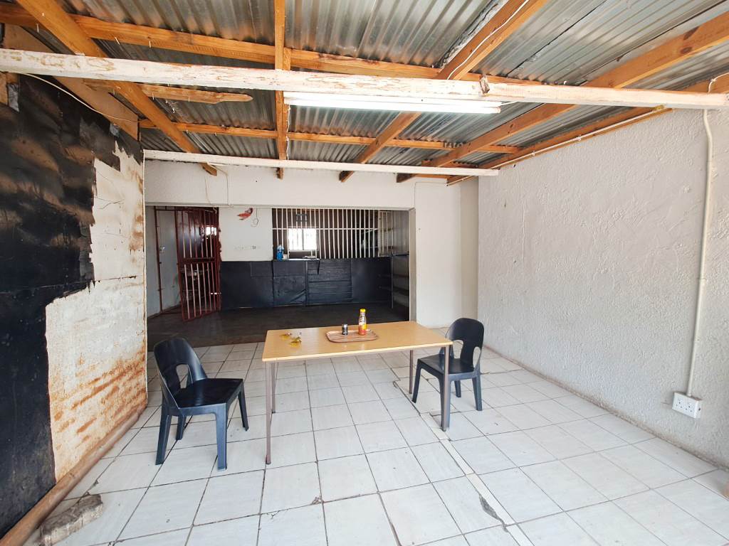 5 Bed House in Yeoville photo number 20