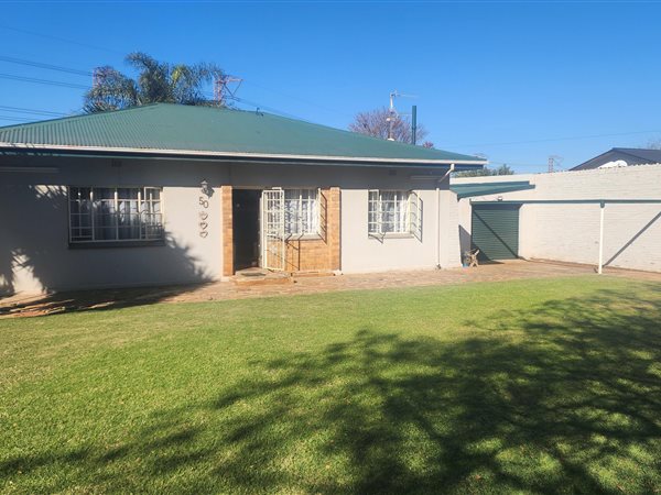 4 Bedroom House 4 Bedroom House