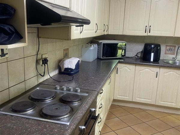 2 Bedroom House 2 Bedroom House