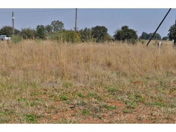 495 m² Land available in Henley on Klip