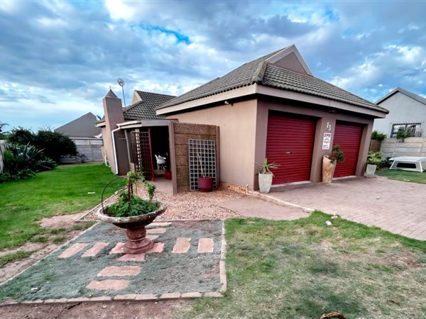 3 Bedroom House 3 Bedroom House