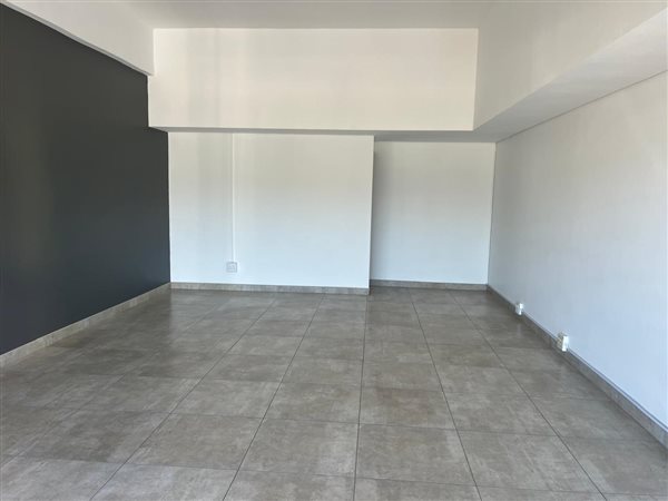 40  m² Commercial space