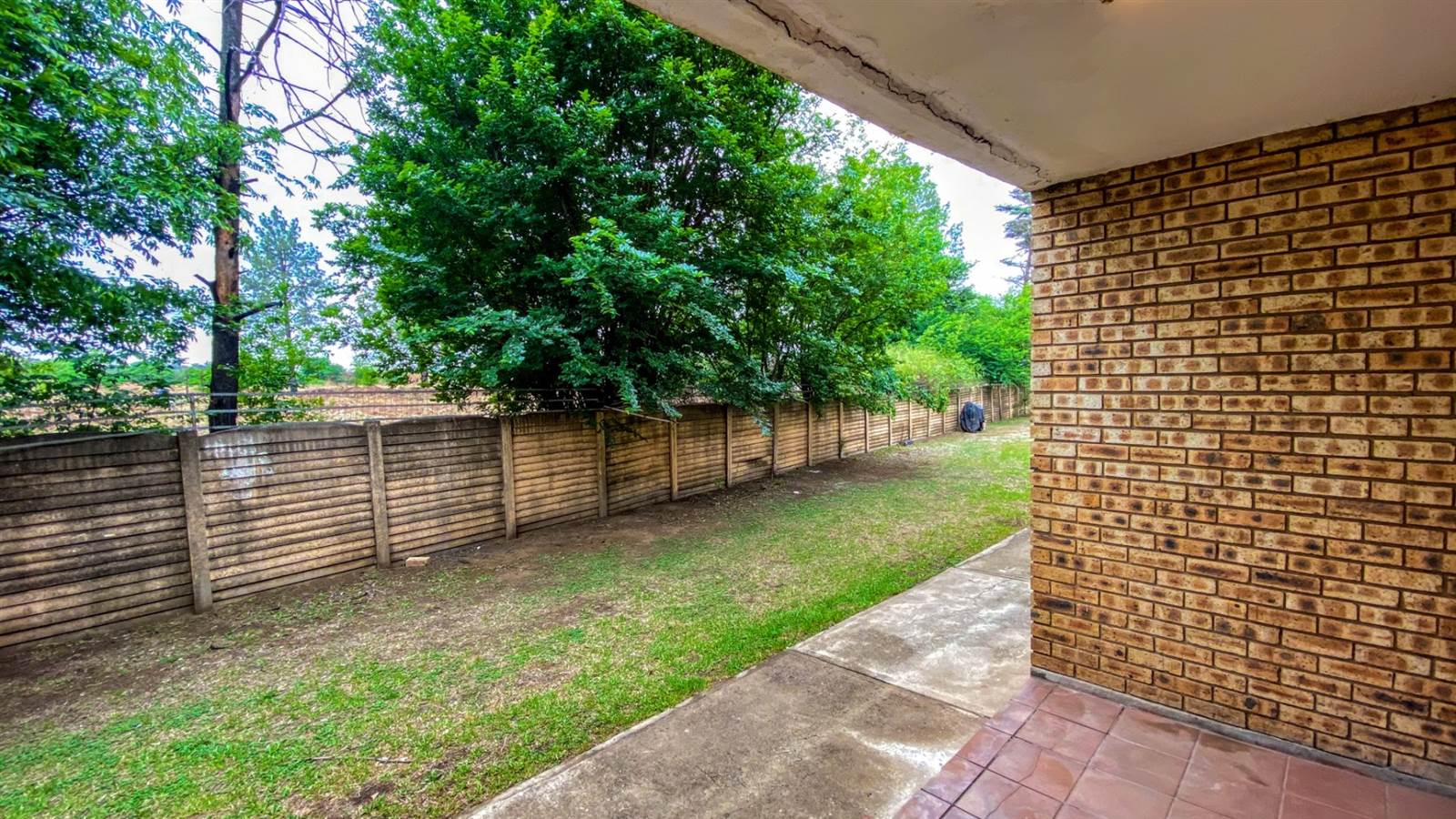 2 Bed Apartment in Vereeniging Central photo number 10