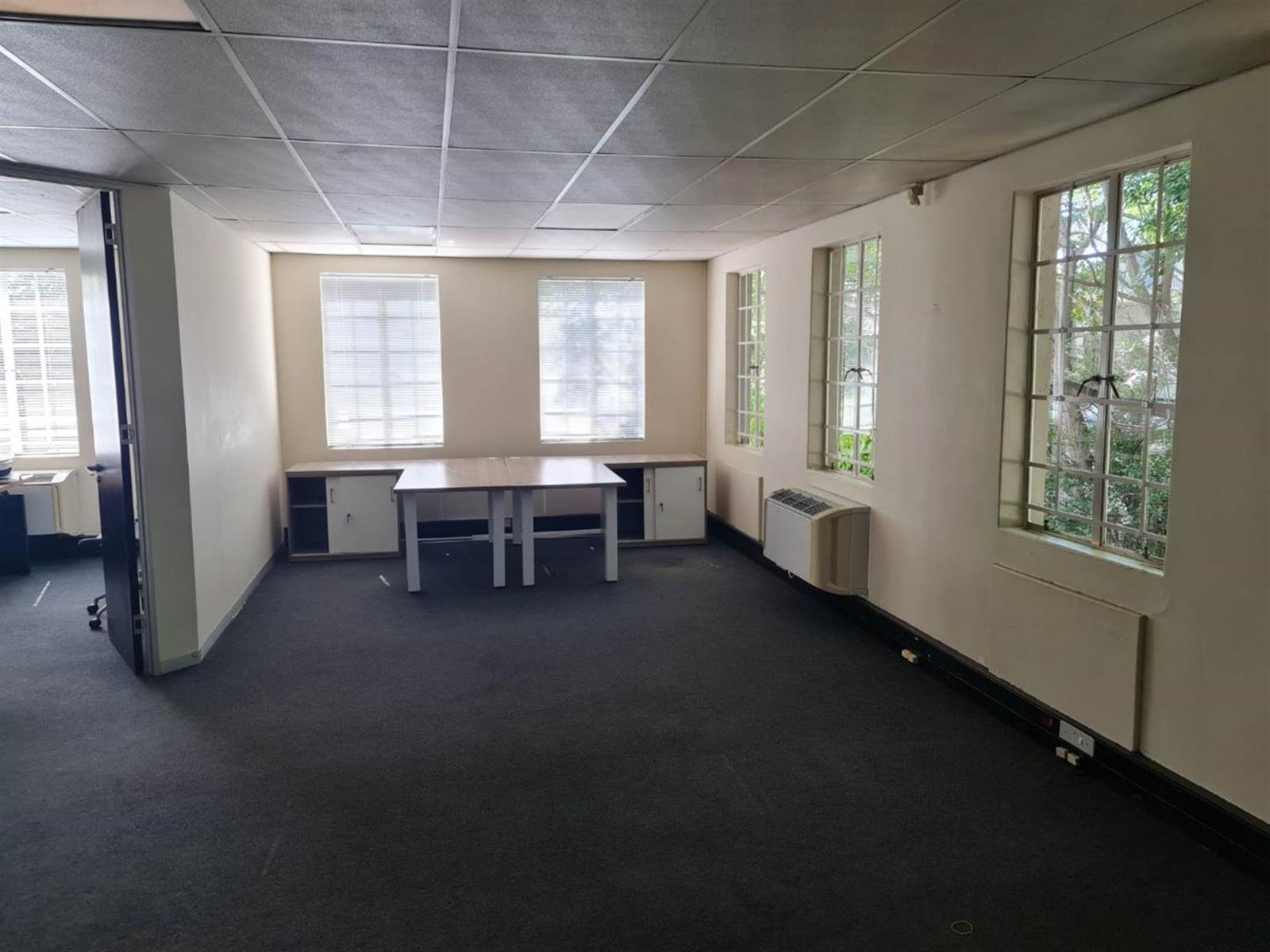 125  m² Commercial space in Rivonia photo number 8