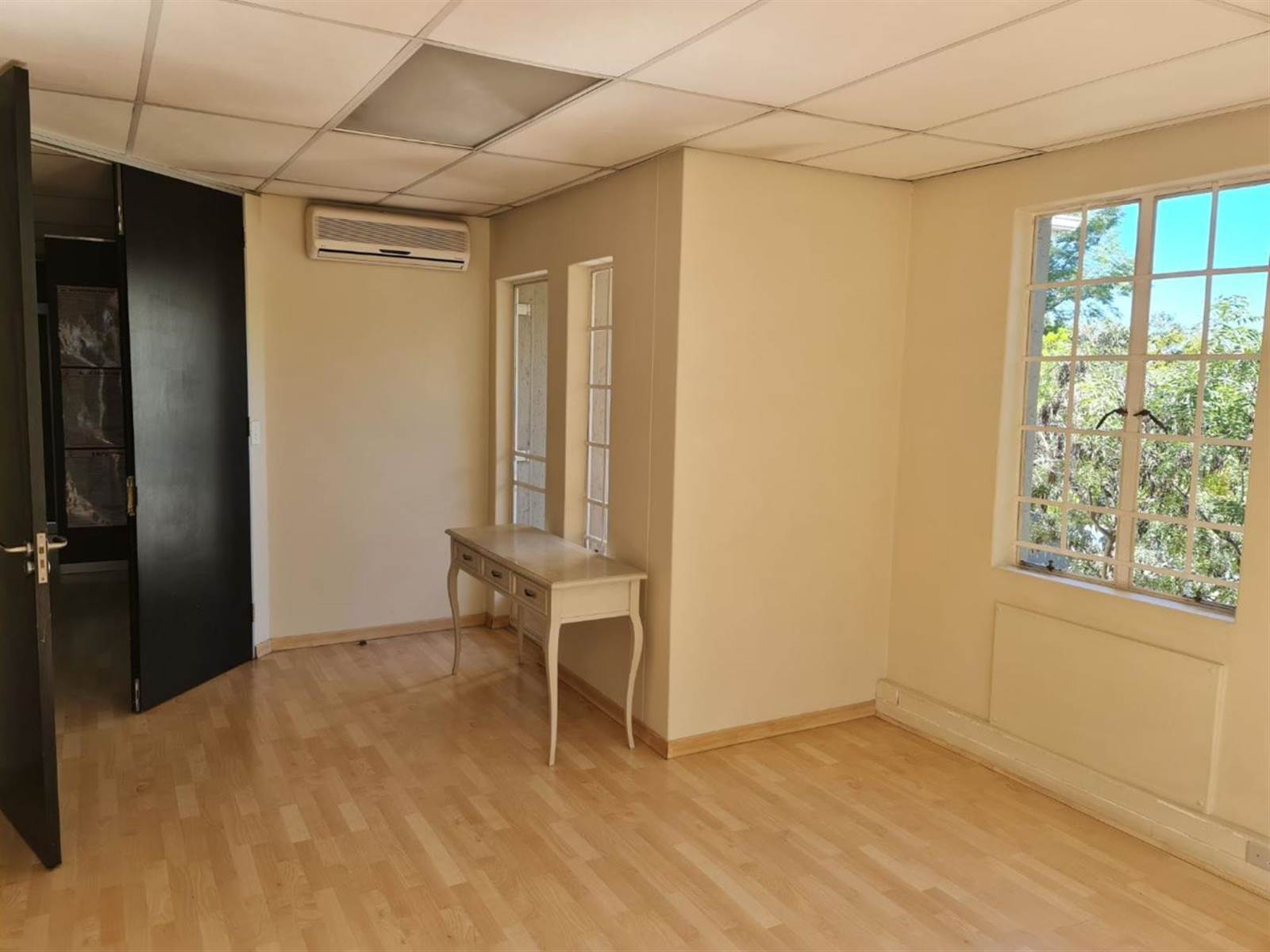 125  m² Commercial space in Rivonia photo number 4